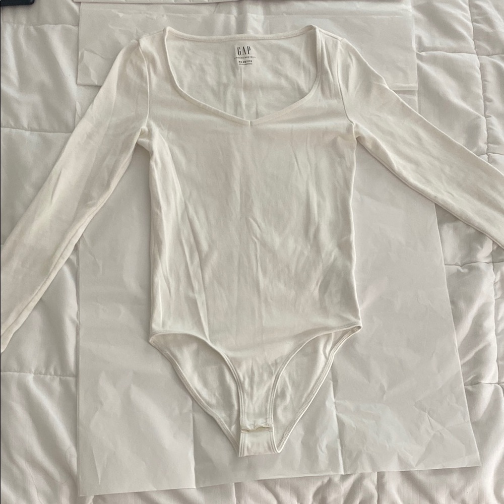 GAP Women's Cream Long Sleeve Bodysuit
